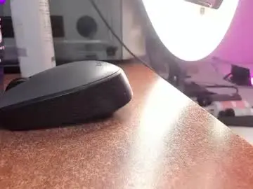 Chaturbate Free Live Porn of evelynhoward23