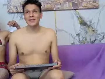 Chaturbate Adult Video Chat of niico_robiin