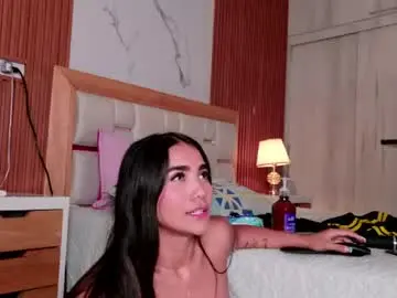 Chaturbate Live Sex Cam of _natasha18_