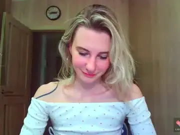 Chaturbate Live Sex Cam of caramel_pie_