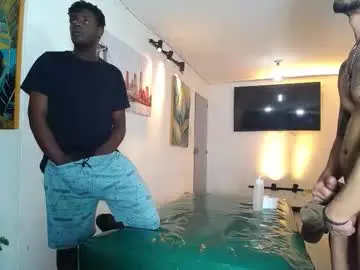 Chaturbate Live Porn of benz_boys