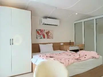 Chaturbate Live Sex Cam of mina_moons