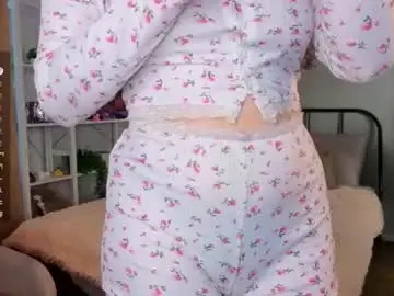 Chaturbate Live Sex Cam of cloverfarewell