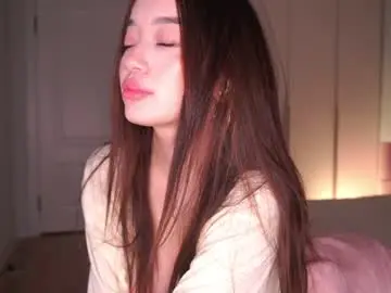 Chaturbate Live Sex Cam of jenny__lii