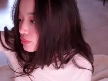 Chaturbate Live Sex Cam of jenny__lii
