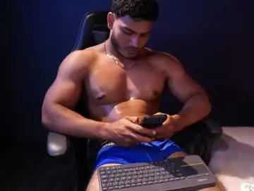Chaturbate Best live sex cam show of andrewcollen