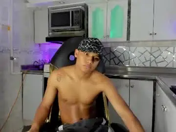 Chaturbate Live Sex Cam of elion_kai1