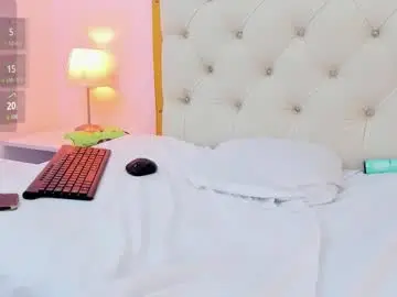 Chaturbate Live Sex Cam of lia_latte