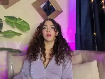 Chaturbate Free Live Porn of evelyn__rose1