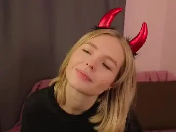 Chaturbate Nude Webcam of gwenkevwitch