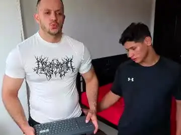 Chaturbate Free Porn Cam of teddybear_07