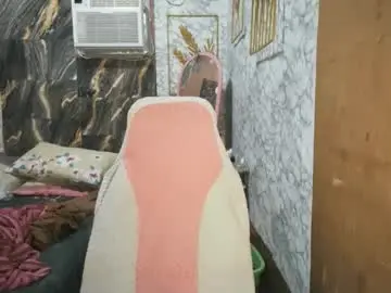 Chaturbate Live Sex Cam of urasian_cherrymae