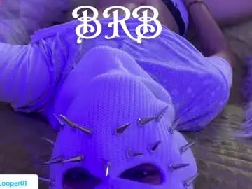 Chaturbate Live Sex Cam of maiky_cooper01