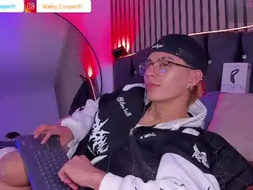 Chaturbate Live Sex Cam of maiky_cooper01