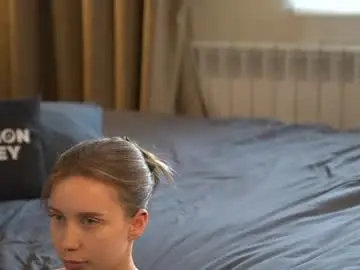 Chaturbate Sex Chat of 2girls_1dream