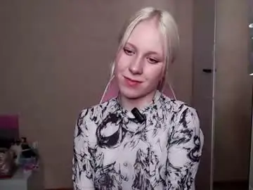Chaturbate Best live sex cam show of amili_kron