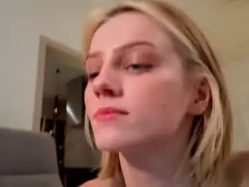 Chaturbate Free Live Porn of evangel111
