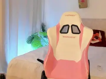 Chaturbate Adult Webcams of emmyfoxxofficial