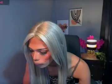 Chaturbate Watch Live Sex Cams of xellainecumslotx