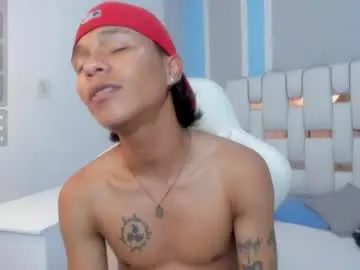 Chaturbate Live Porn of andykings_1