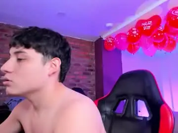 Chaturbate Live Porn of handsomeboys19