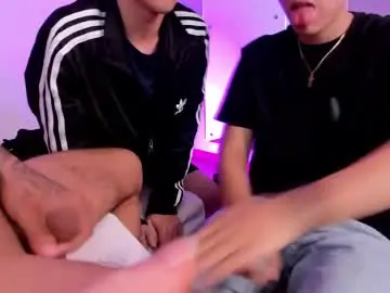 Chaturbate Sex Cam of handsomeboys19