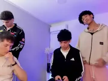 Chaturbate Best live sex cam show of handsomeboys19