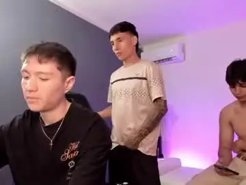 Chaturbate Live Sex Cam of handsomeboys19