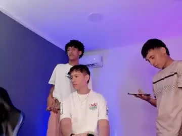Chaturbate Best live sex cam show of handsomeboys19