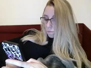 Chaturbate Live Porn of barelylegalblondy