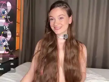 Chaturbate Watch Live Sex Cams of emyylast