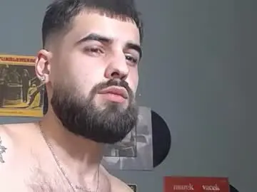 Chaturbate Free Porn Cam of hairyrobxxx