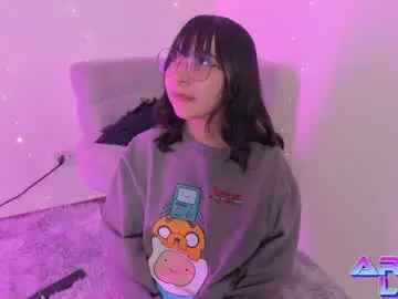 Chaturbate Live Sex Cam of arya_line