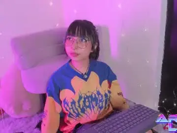 Chaturbate Live Sex Cam of arya_line