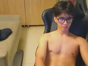 Chaturbate Live Sex Cam of carl_dixon