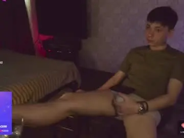 Chaturbate Live Porn of emveeboy96