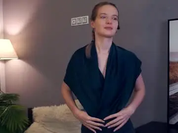 Chaturbate Live Sex Cam of tashinapetitto