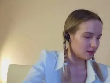 Chaturbate Live Sex Cam of tashinapetitto