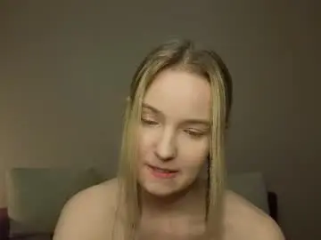 Chaturbate Live Sex Cam of tashinapetitto