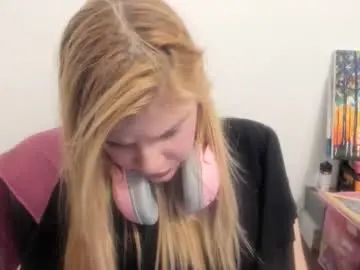 Chaturbate Adult Video Chat of artsyandcraftsy_