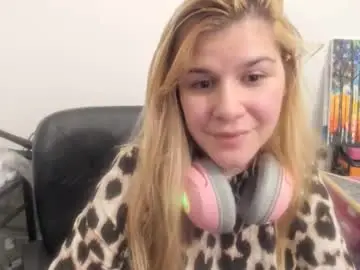 Chaturbate Free Live Porn of artsyandcraftsy_