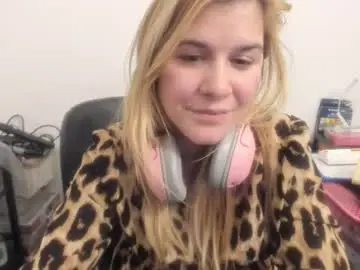 Chaturbate Watch Live Sex Cams of artsyandcraftsy_