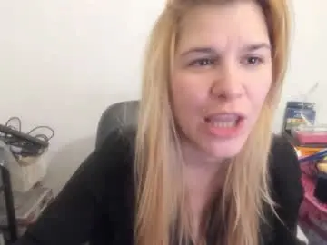 Chaturbate Best Webcam of artsyandcraftsy_