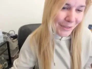 Chaturbate Live Porn of artsyandcraftsy_