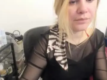 Chaturbate Best live sex cam show of artsyandcraftsy_