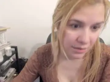 Chaturbate Sex Cam of artsyandcraftsy_