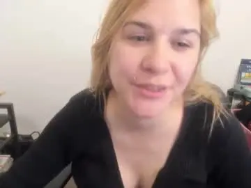 Chaturbate Sex Chat of artsyandcraftsy_