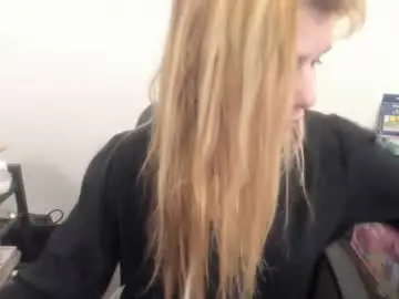 Chaturbate Nude Webcam of artsyandcraftsy_