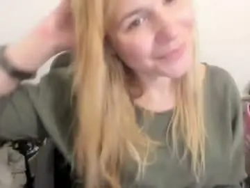 Chaturbate Free Porn Cam of artsyandcraftsy_