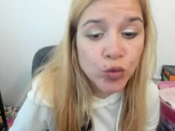 Chaturbate Best live sex cam show of artsyandcraftsy_